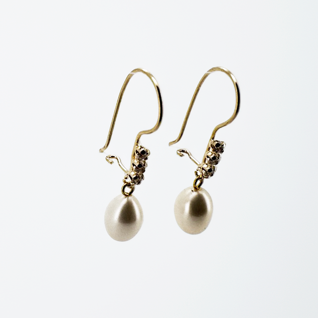 Aretes 10k Perlas y circonias