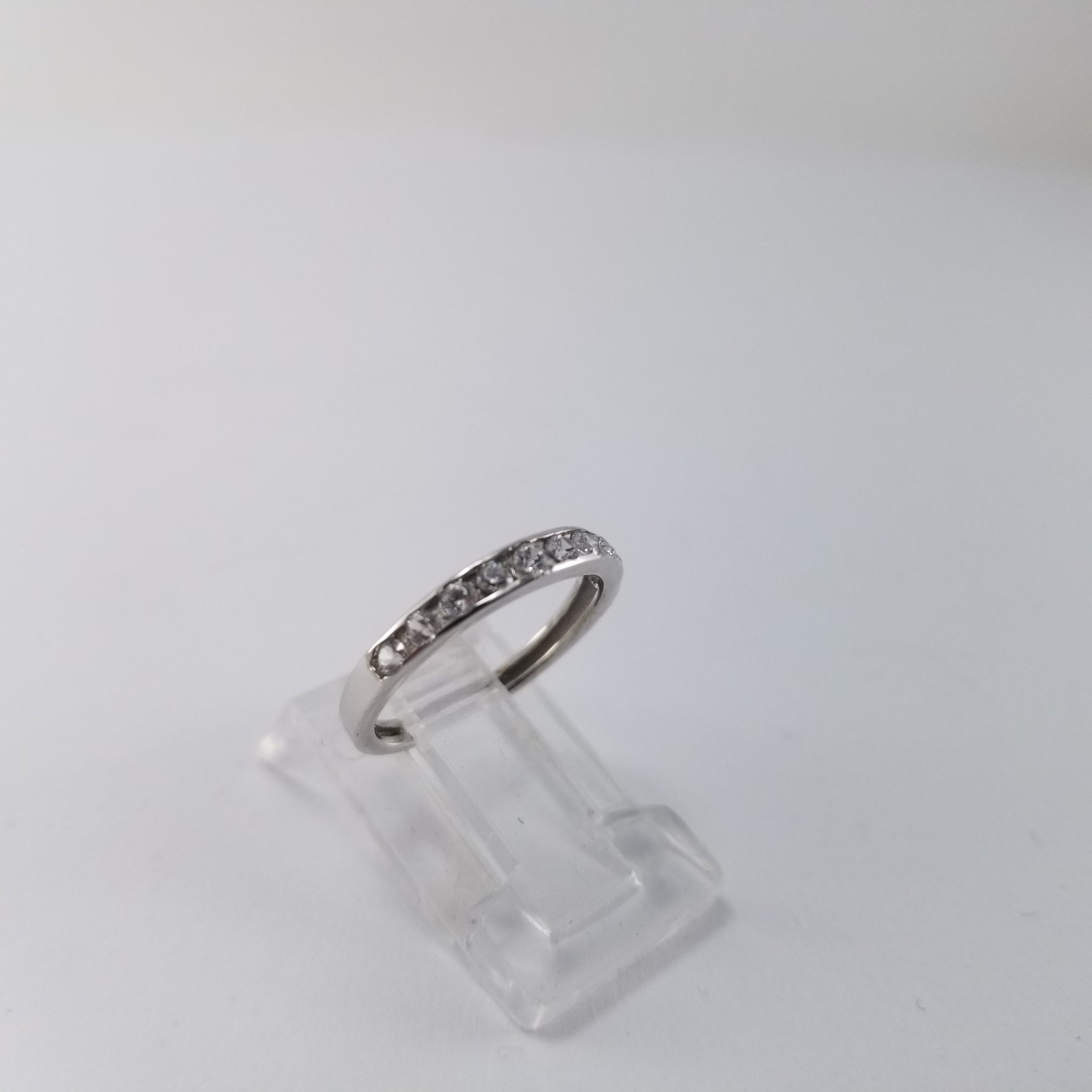 Anillo Churumbela 10k Sencilla Bicelada oro blanco