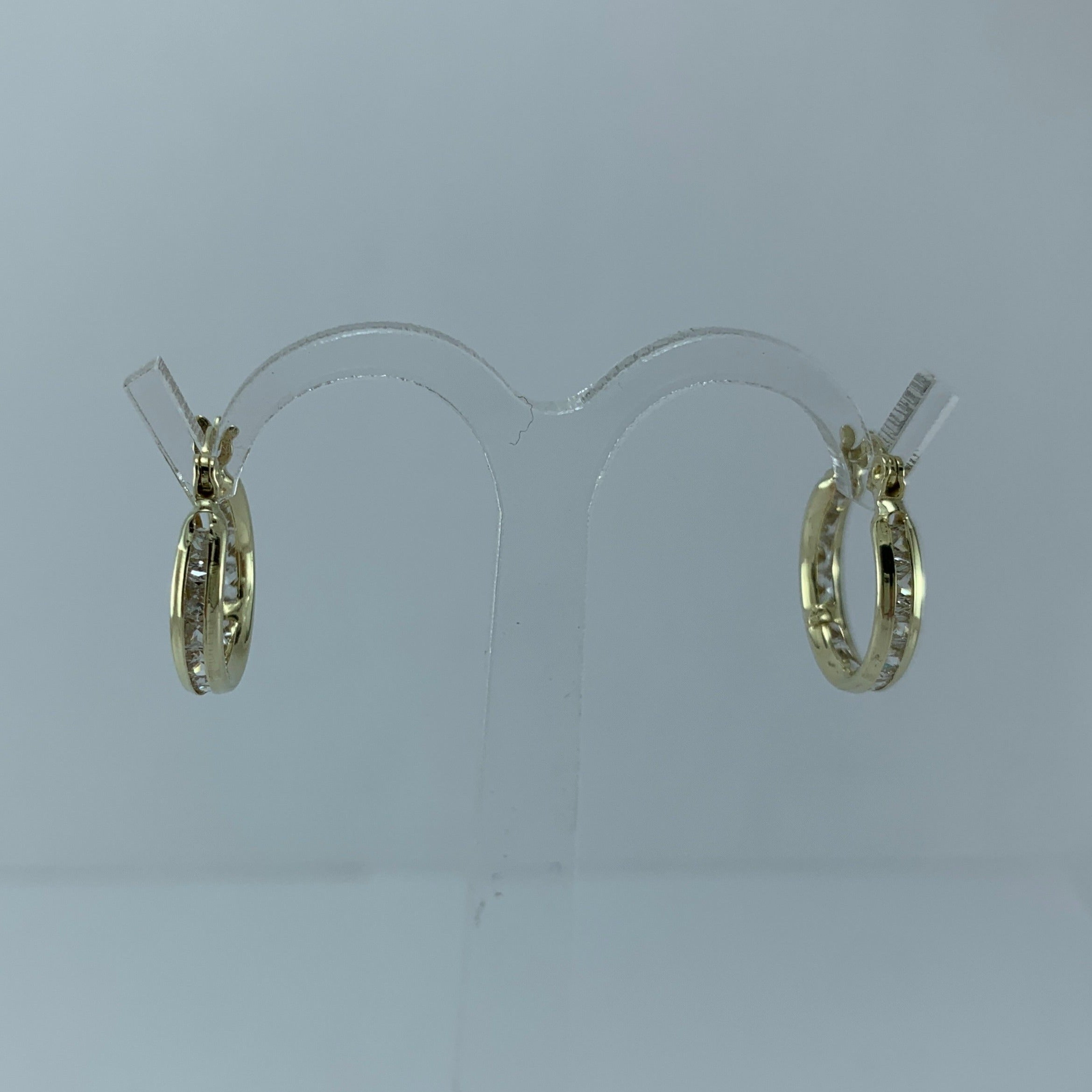 Arracada 10k Circonias biseladas 15x3mm