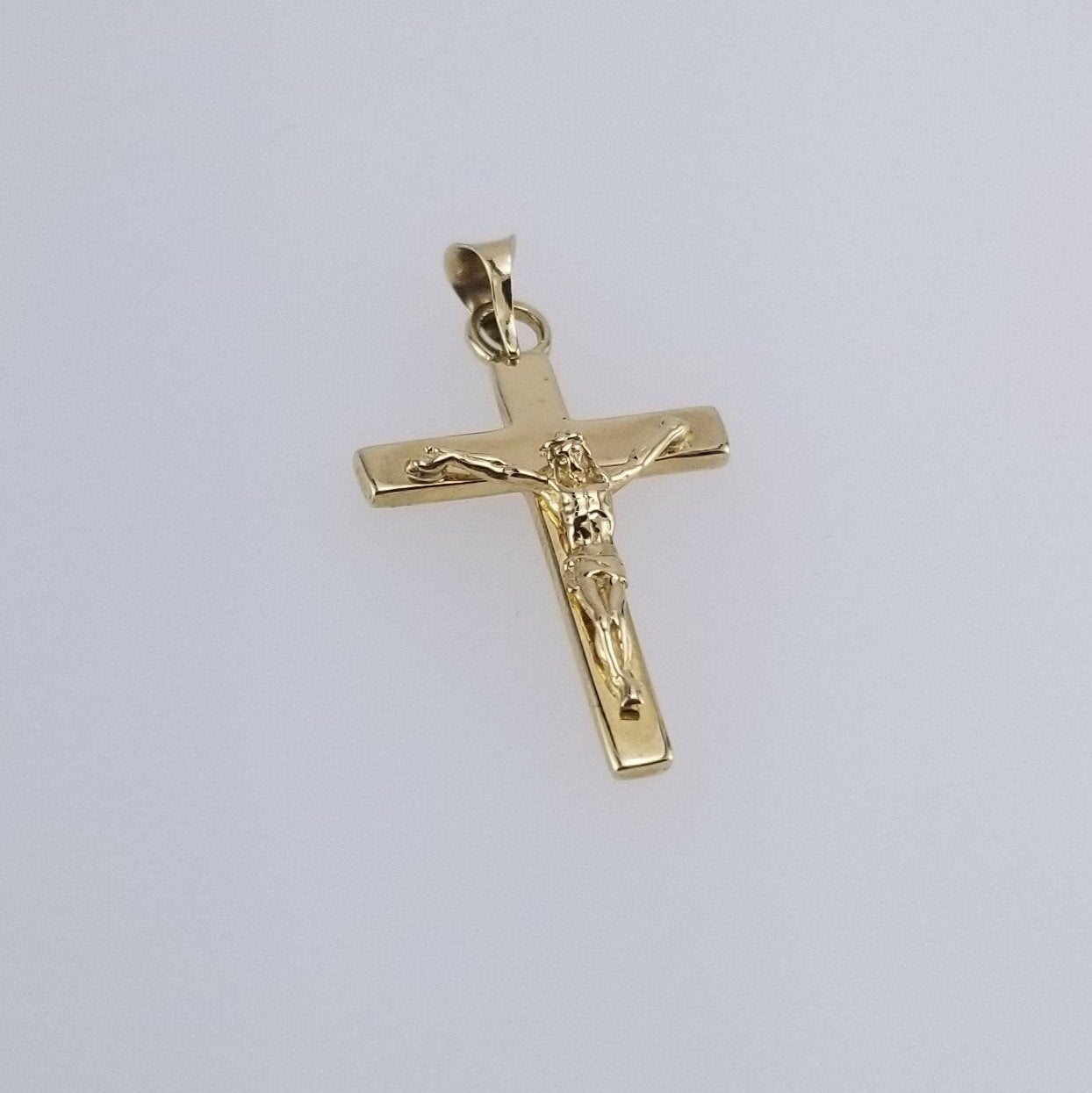Cristo Tradicional 10k Cruz plana