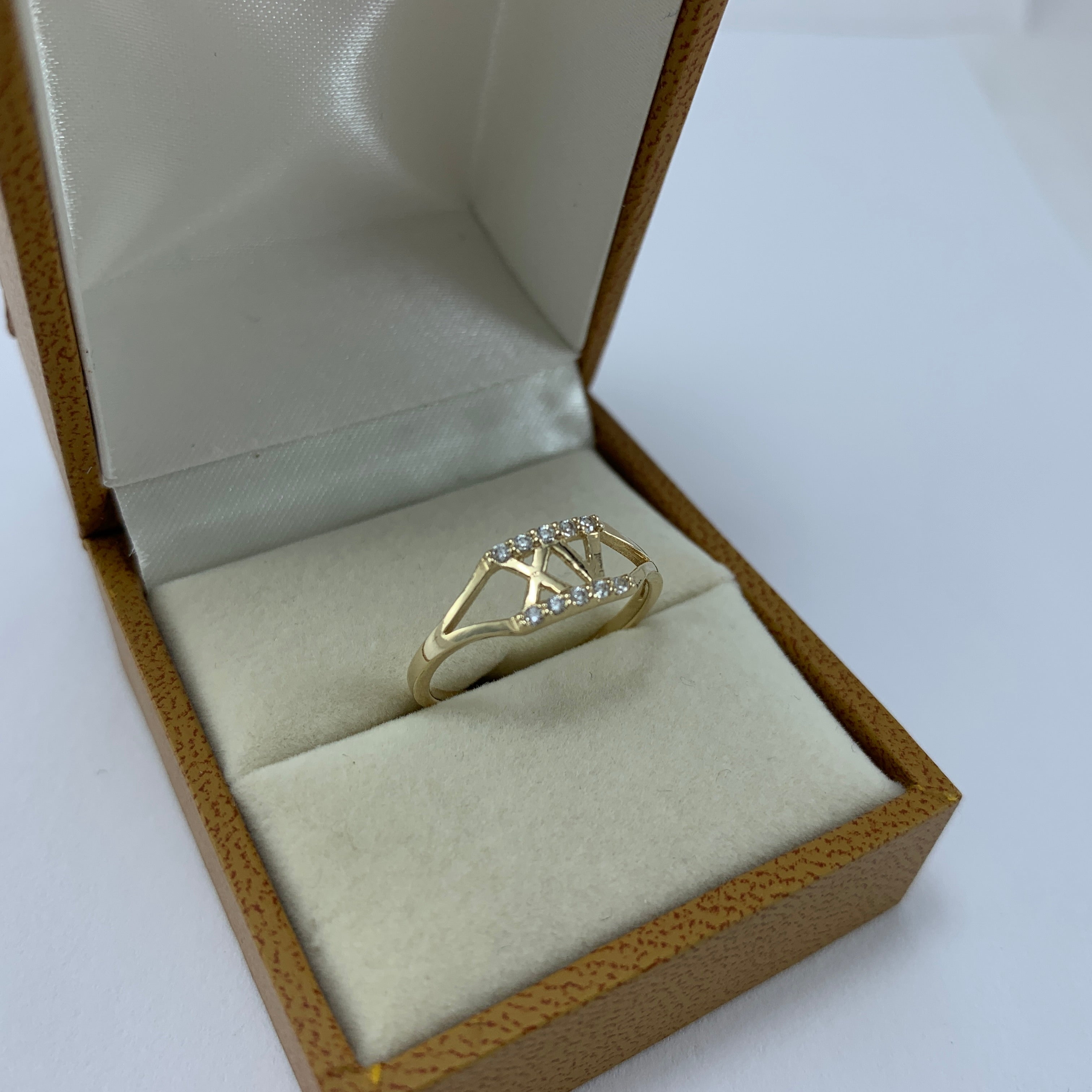 Anillo 10k XV Años con circonias