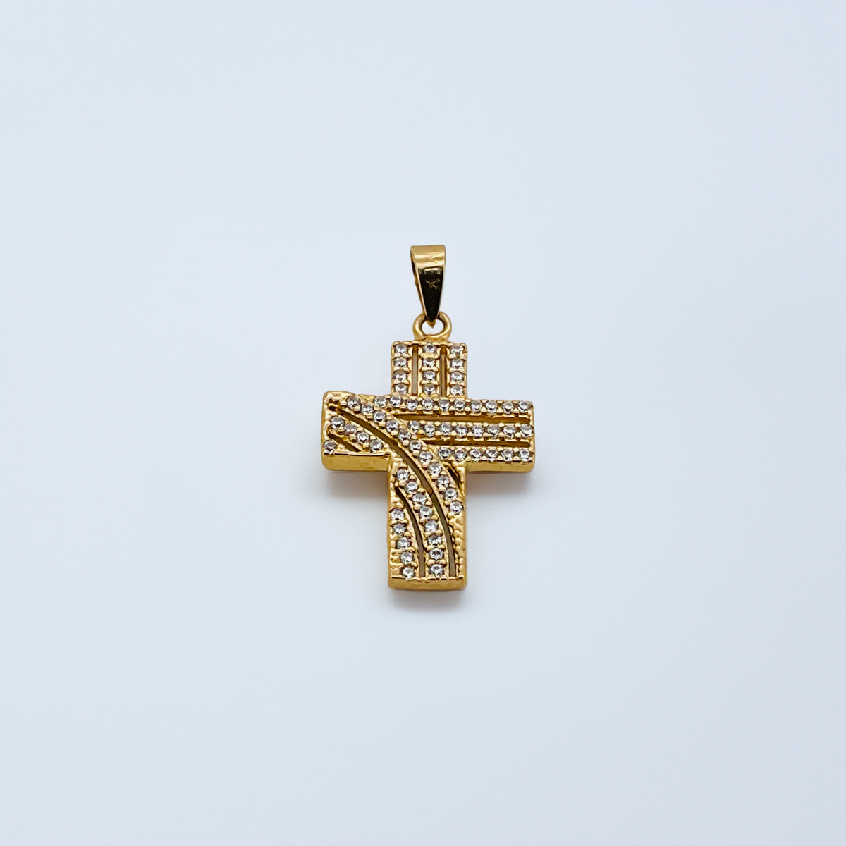 Cruz 10k moderna con circonias 19x14mm