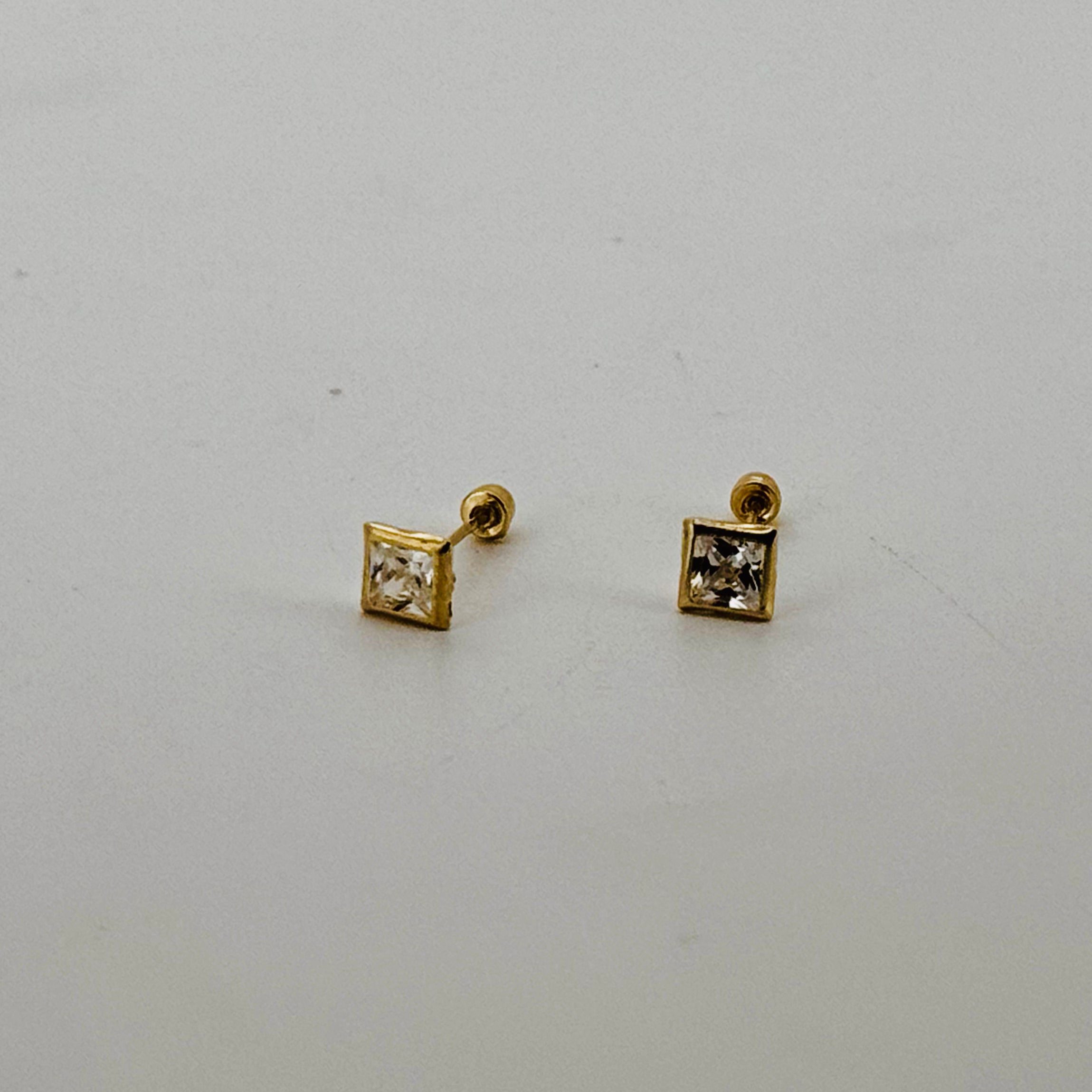 Broqueles 14k circonia cuadrado 4X4
