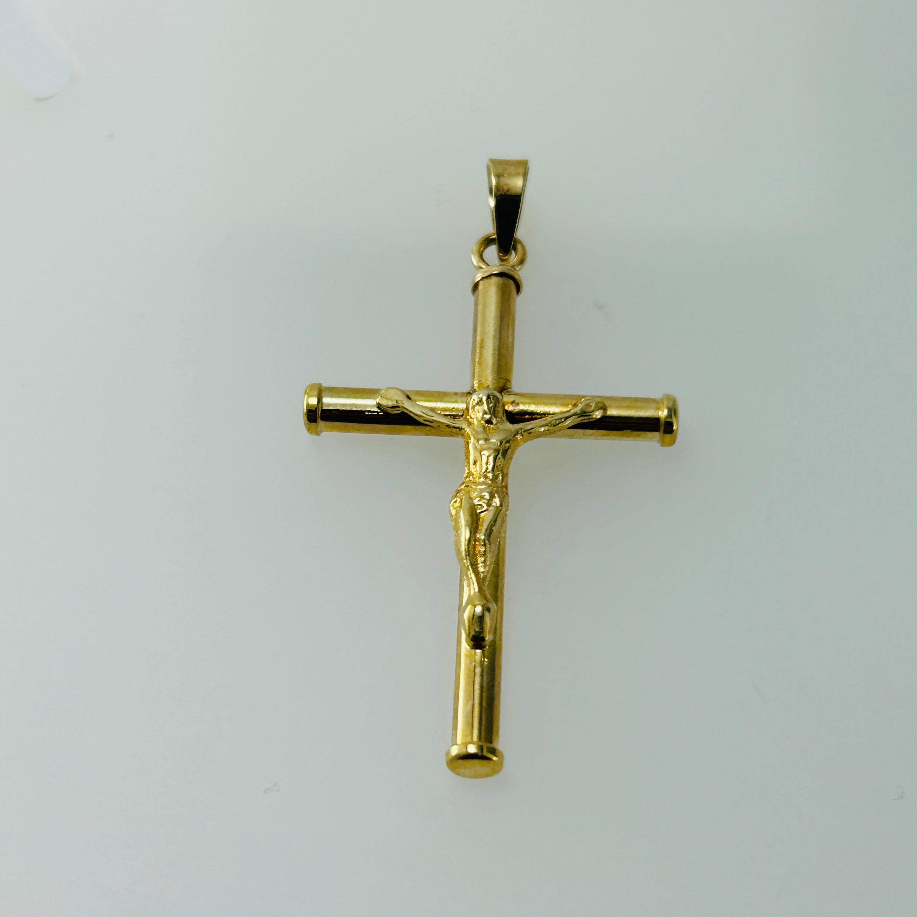 Cristo 10k cruz tubular 36x24mm