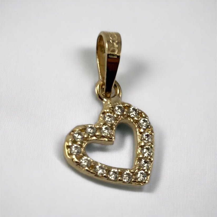 Dije 10k Corazon circonias 7x8mm