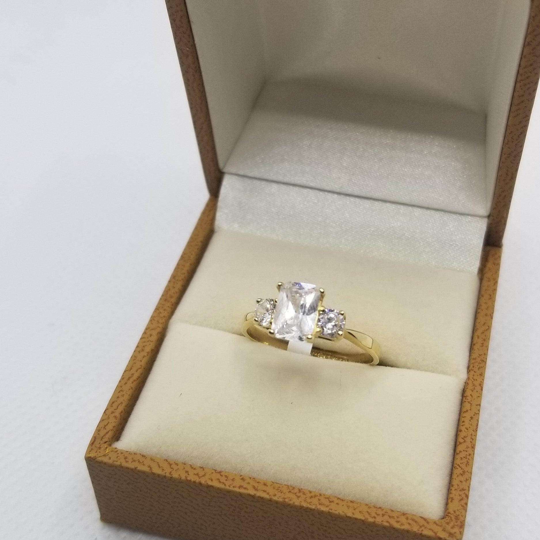 Anillo Dama 10k Circonias