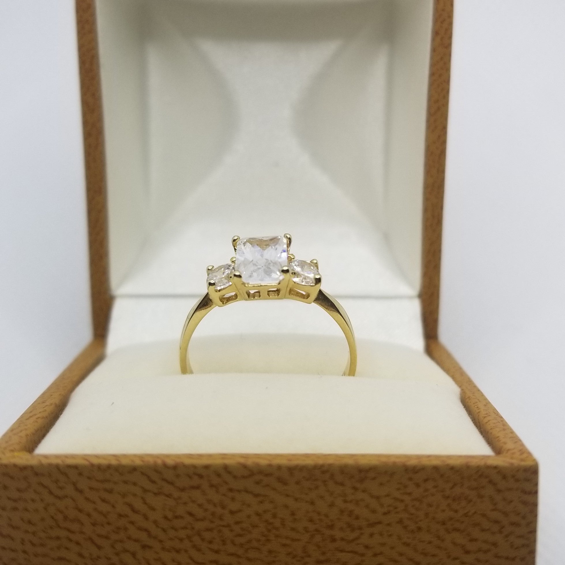 Anillo Dama 10k Circonias