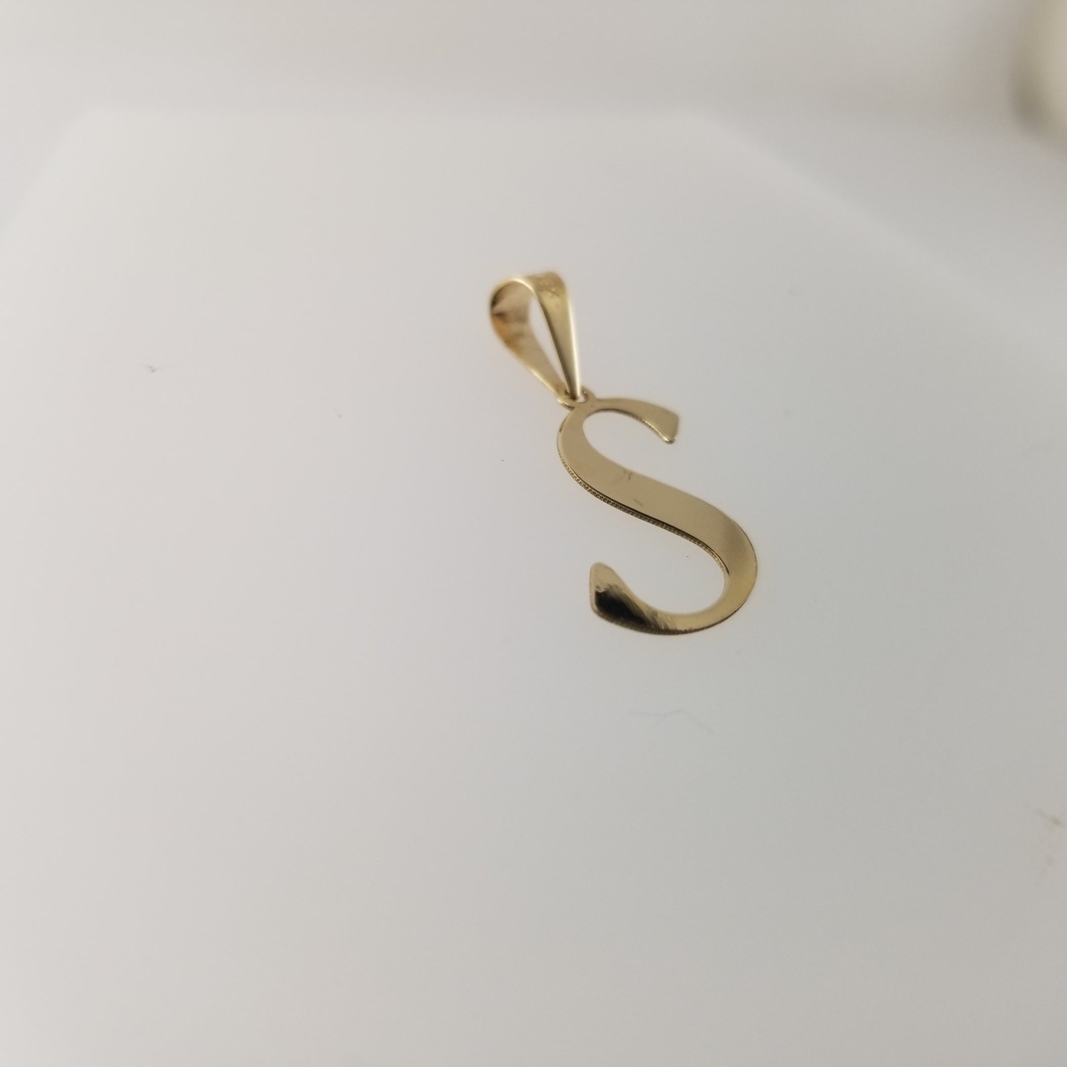 Dije 10k Letra S 20mm