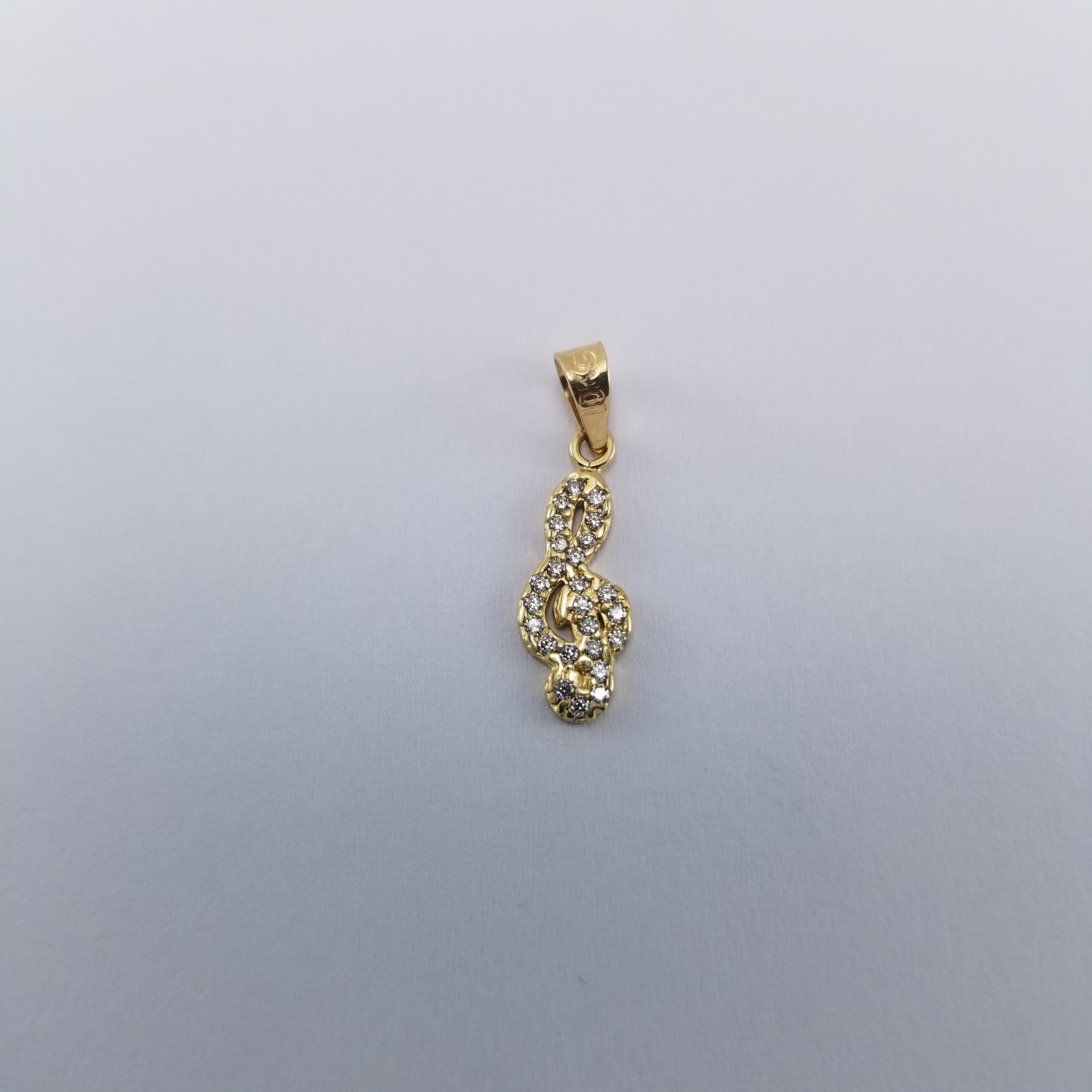 Dije 10k Nota Musical con circonias