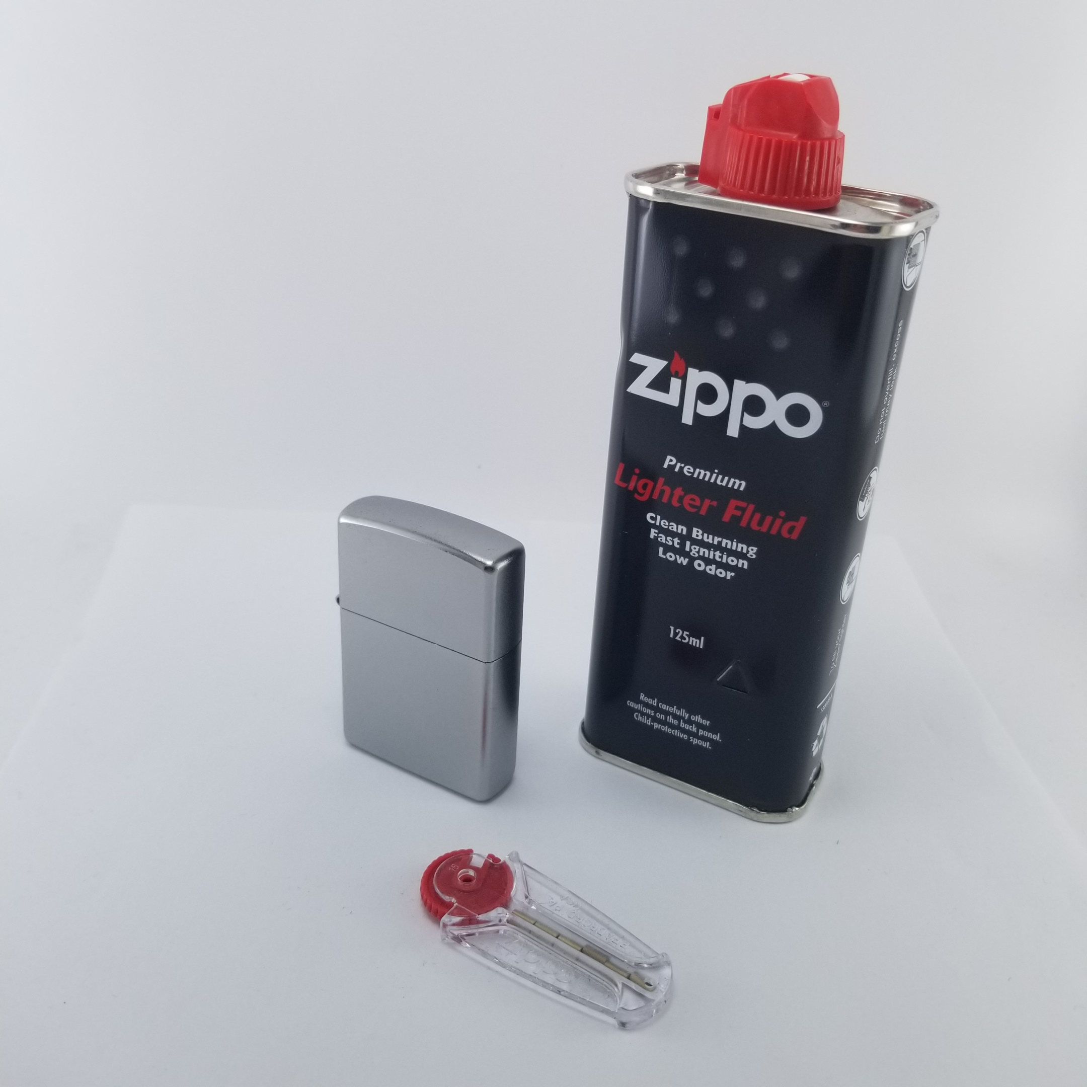 Zippo Set / Encendedor Satin MZ205 Gasolina y Piedra