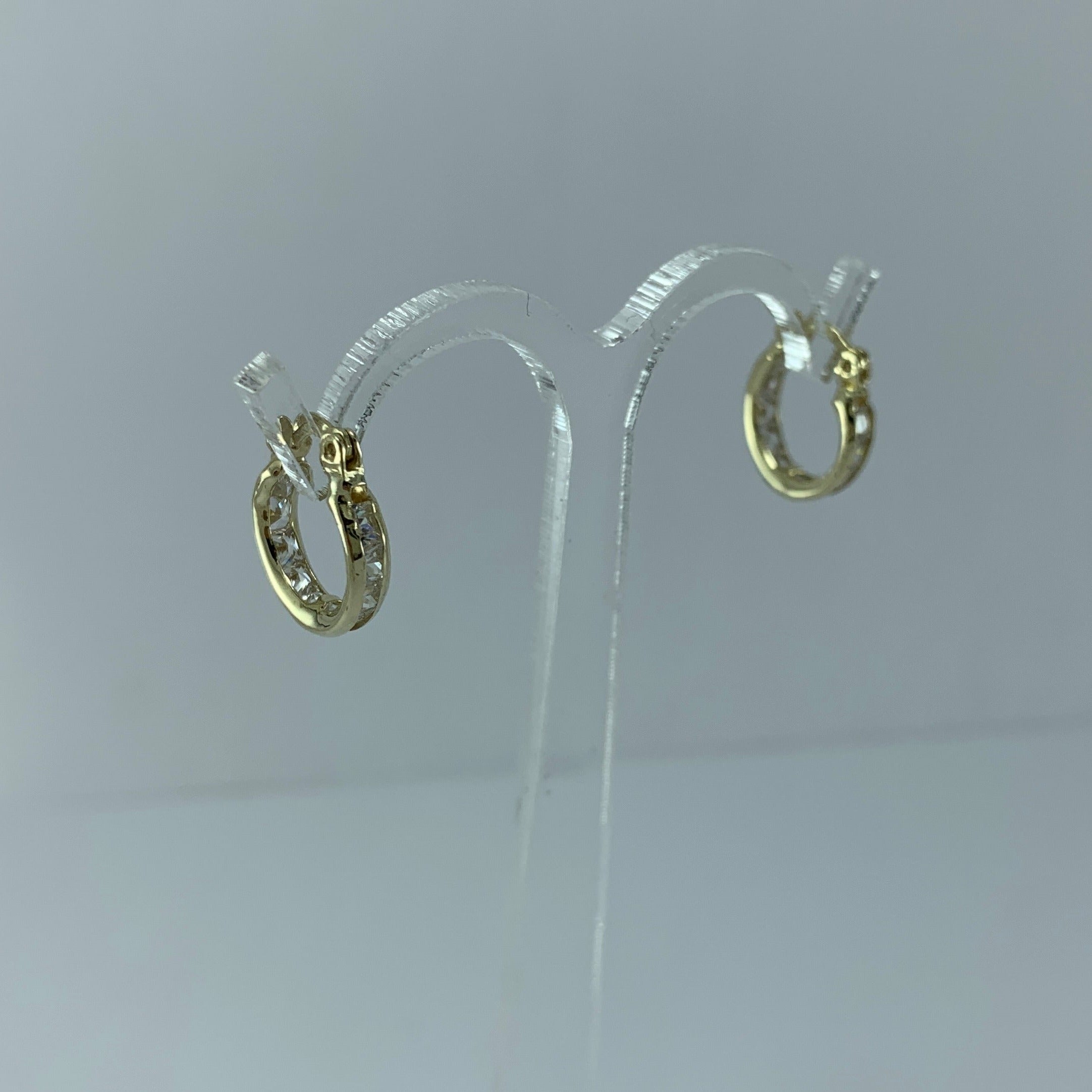 Arracada 10k Circonias biseladas 12x3mm