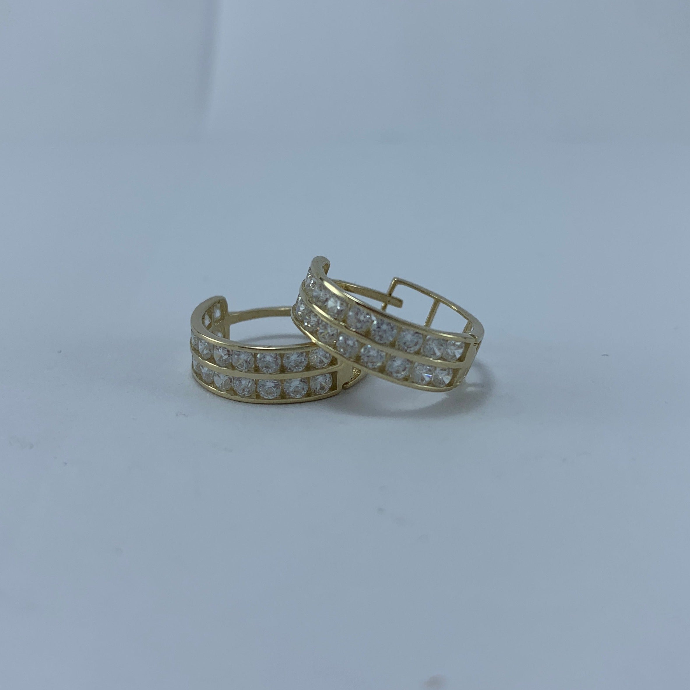 Arracadas Huggie Doble fila redonda circonias 15x5mm