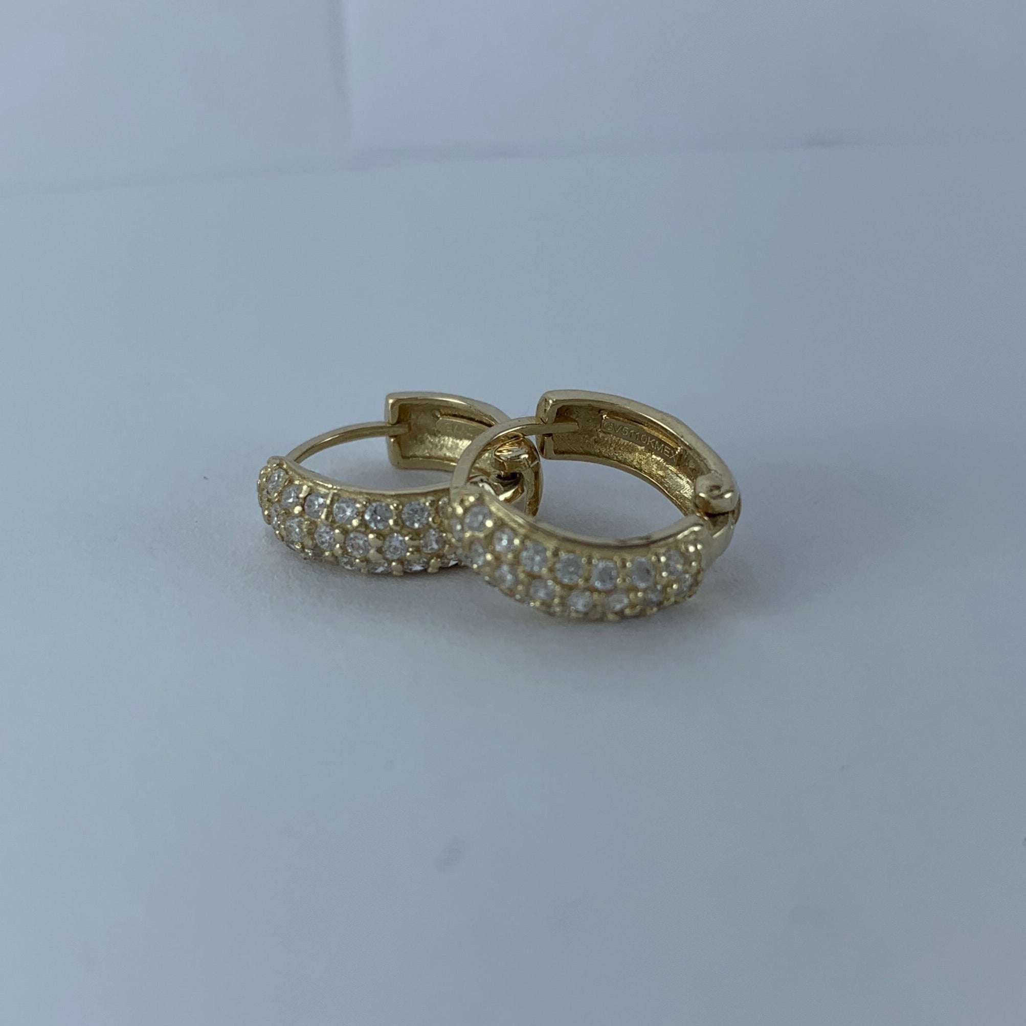 Arracada Huggie 3filas circonias 12x5mm