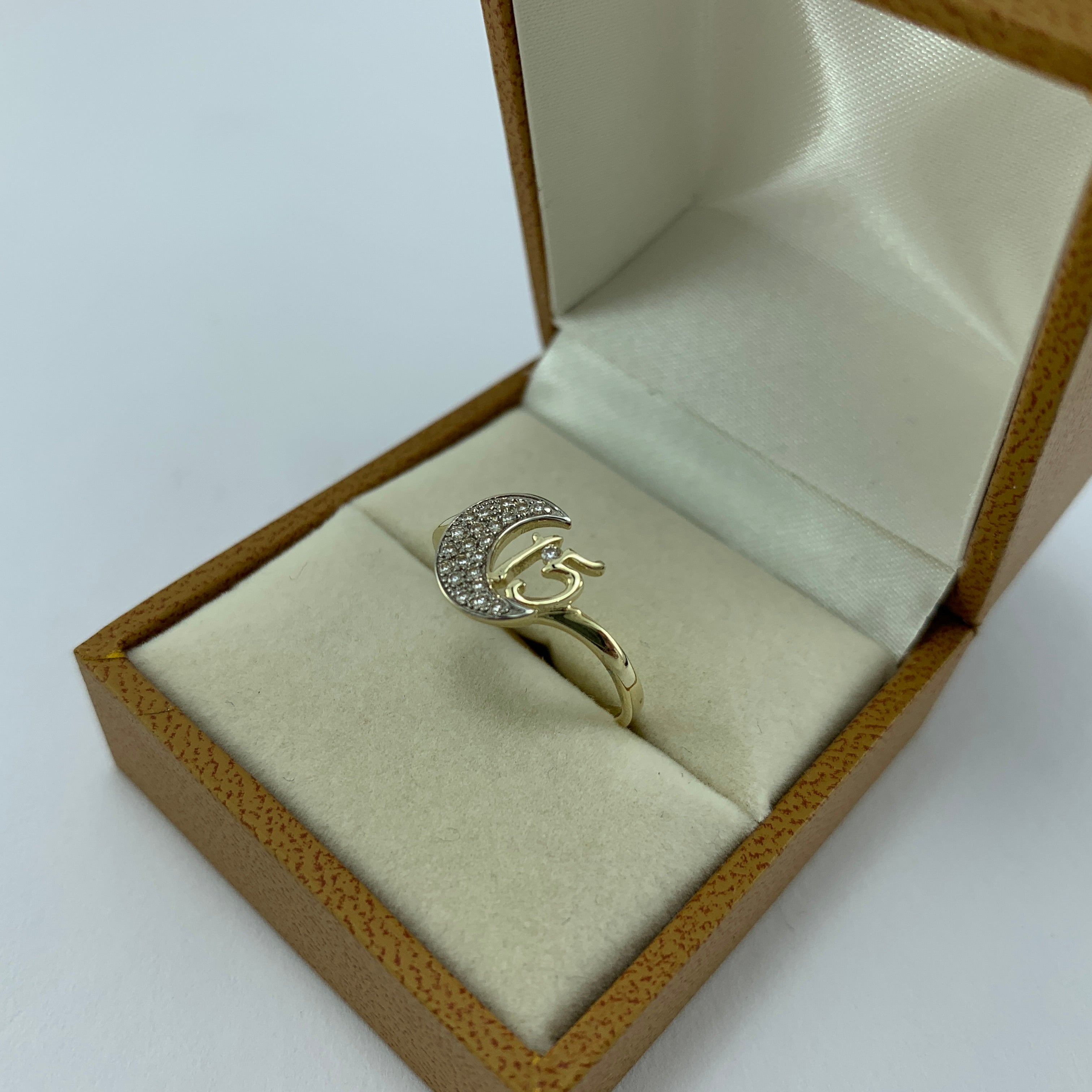 Anillo 10k XV años Luna Circonias