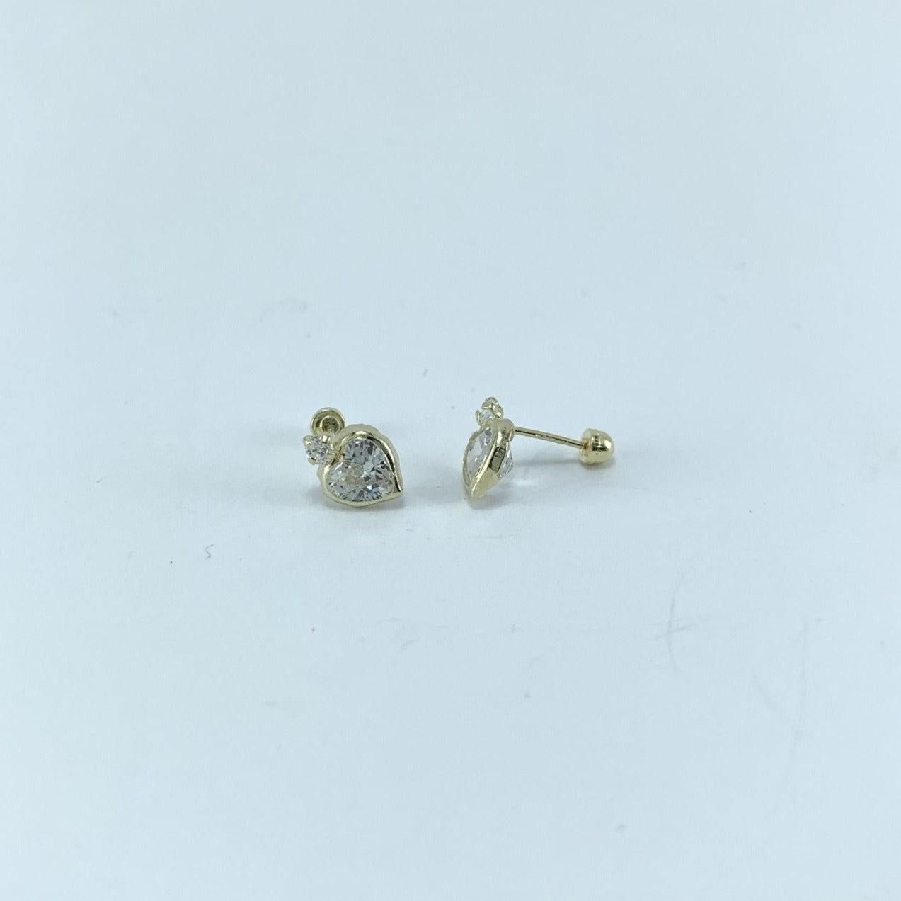 Broquel 10k Corazon con circonia 5mm