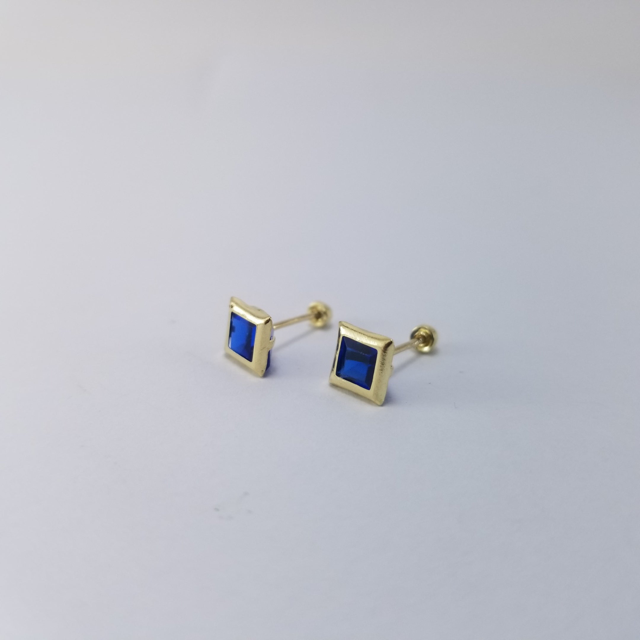 Broqueles 10k Biselado Azul Cuadrado 5mm