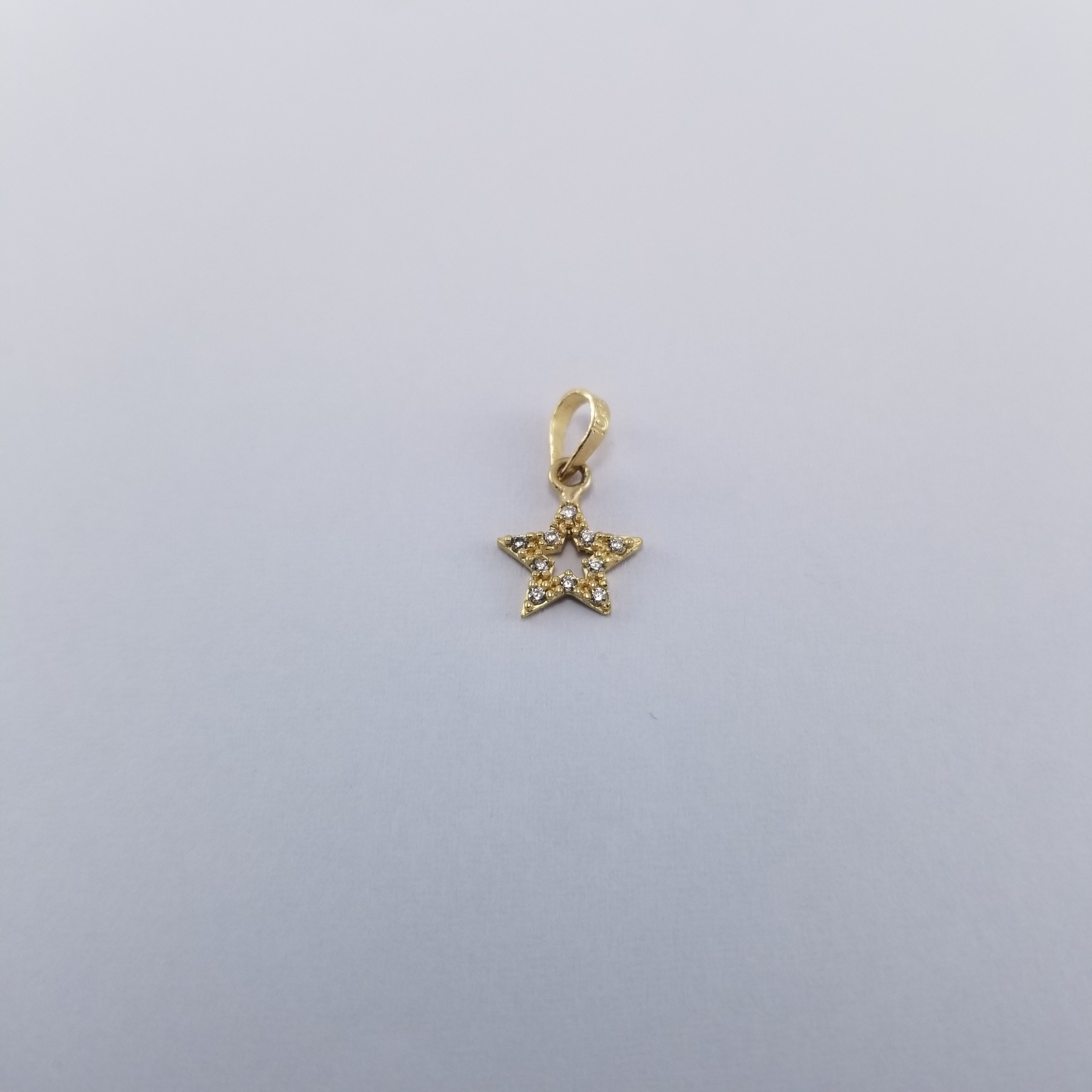 Dije 10k Estrella Contorno Circonias